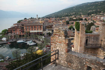 Türmen der Scaliger-Burg in Torri del Benaco