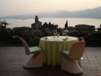 Restaurant Le Gemme di Artemisia in Torri del Benaco am Gardasee. Der ideale Ort um eine Hochzeit oder private Ereignisse im engen Freundes - und Familienkreis exklusiv zu feiern.