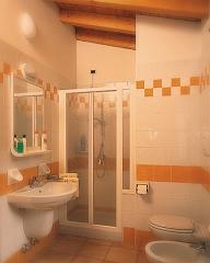 Appartements mit HP di Torri del Benaco am Gardasee - Bad