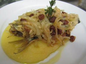 Typische Gerichte und Rezepte vom ihren Gebiet, mit typischen Produkten Typische Gerichte und Rezepte vom ihren Gebiet, mit typischen Produkten