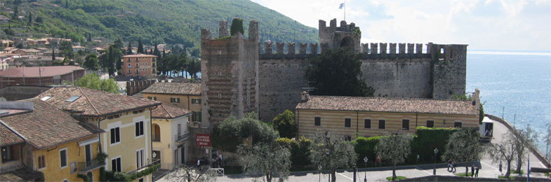 Die Scaliger Burg in Torri del Benaco am Gardasee