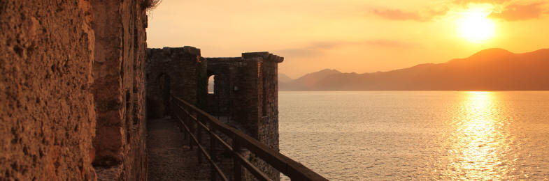 Hotels 4 Sterne in Torri del Benaco - Sonneuntergang am Gardasee