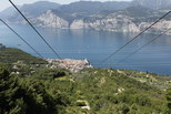 Funivia-Seilbahn mit Drehkabine fährt in nur 10 Minuten von Malcesine